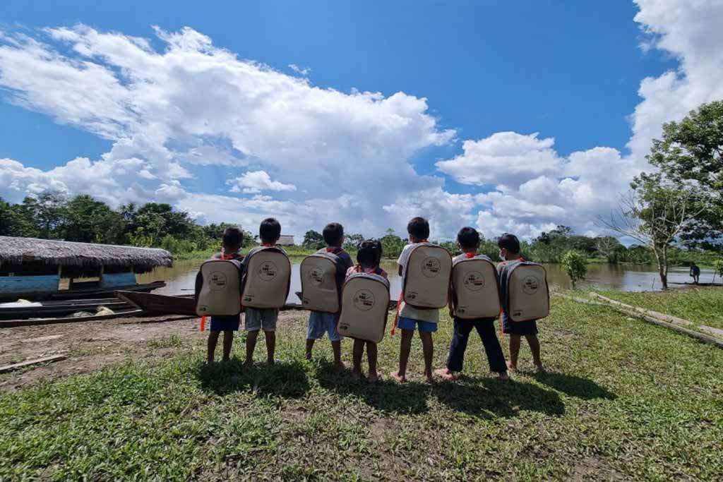 Back to School in the middle of the jungle