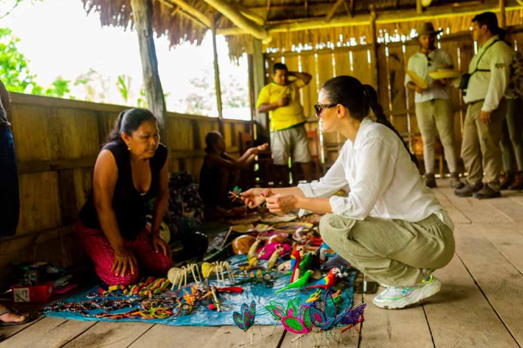Empowering Communities, Delfin Amazon Cruises Social Responsability