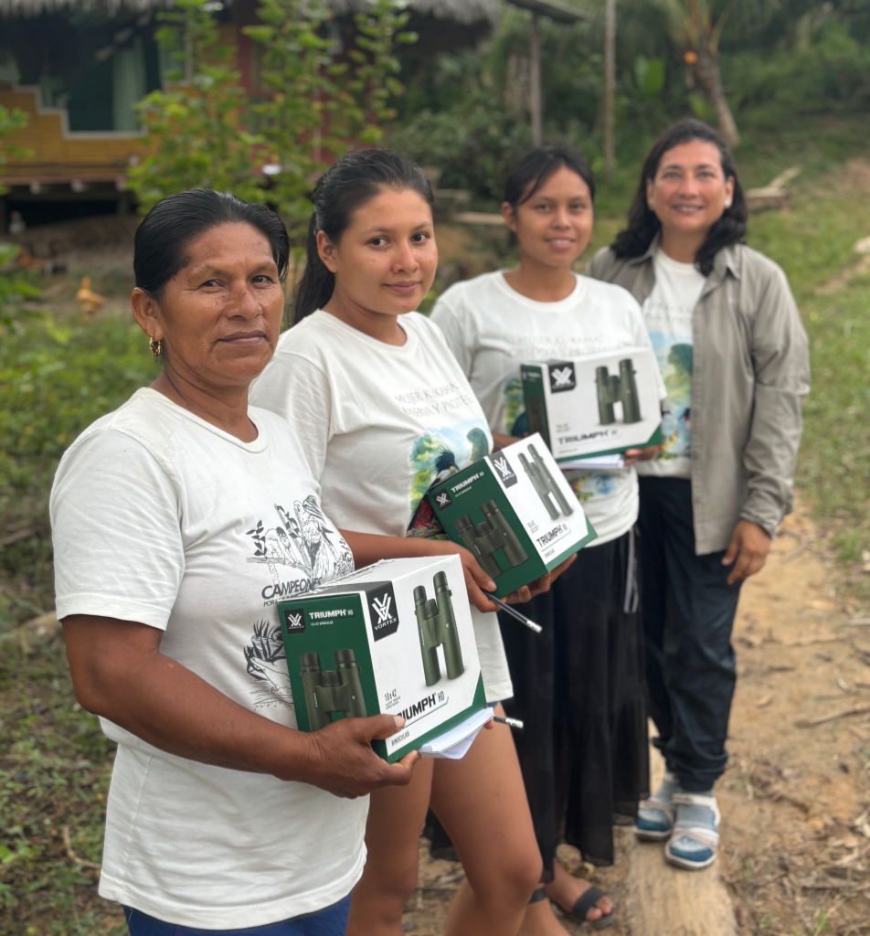 Kukama women building confidence during conservation training in the Amazon