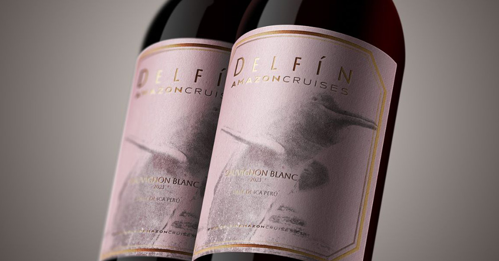 Delfín Amazon Cruises rosé wine bottles inspired by the colors of the Peruvian Amazon